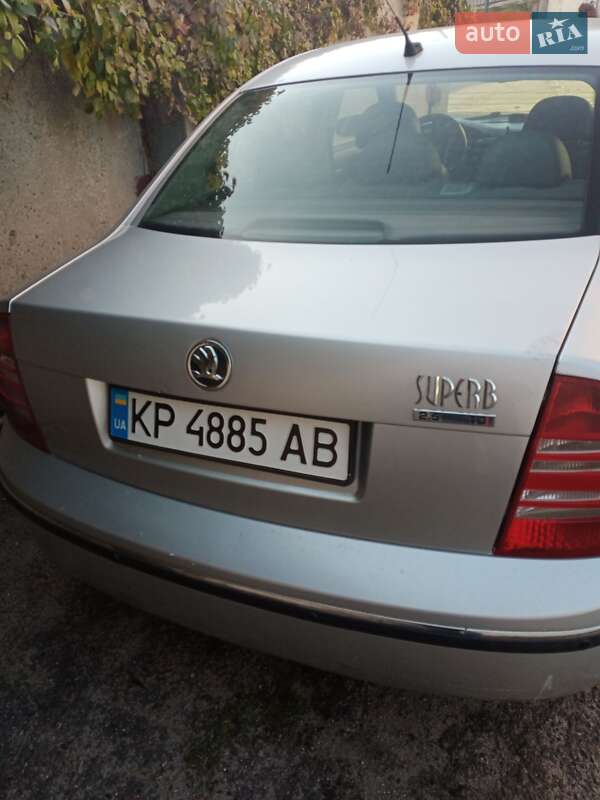 Лифтбек Skoda Superb 2003 в Запорожье