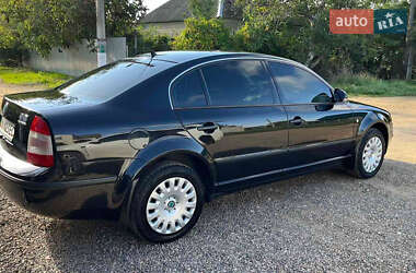 Лифтбек Skoda Superb 2007 в 