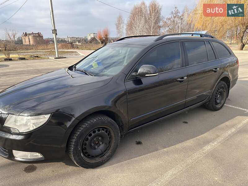Универсал Skoda Superb 2013 в Ровно