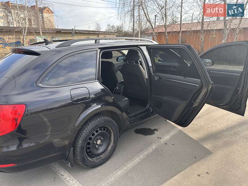 Универсал Skoda Superb 2013 в Ровно