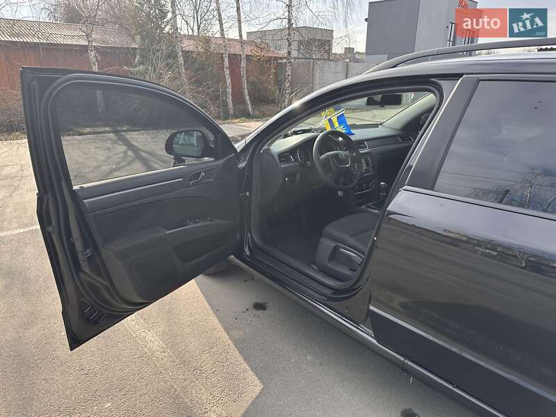 Универсал Skoda Superb 2013 в Ровно