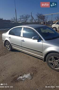 Ліфтбек Skoda Superb 2003 в Миколаєві