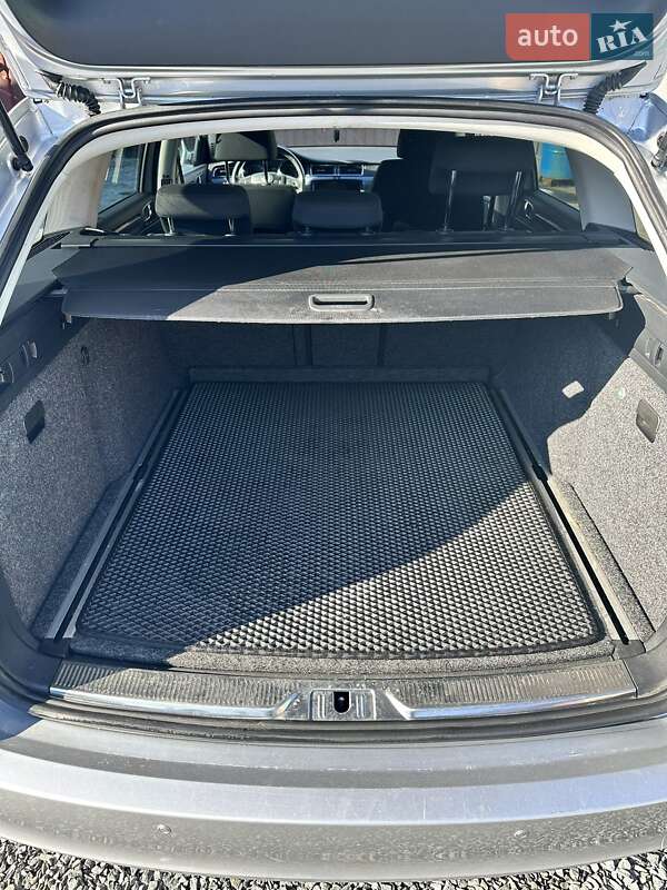 Универсал Skoda Superb 2012 в Ровно