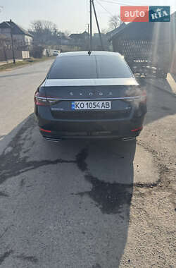 Лифтбек Skoda Superb 2019 в 