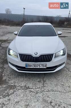 Лифтбек Skoda Superb 2017 в 