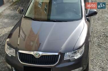 Ліфтбек Skoda Superb 2011 в Луцьку