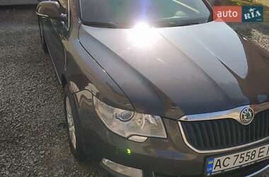 Ліфтбек Skoda Superb 2011 в Луцьку