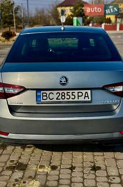Ліфтбек Skoda Superb 2015 в 