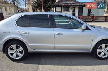 Лифтбек Skoda Superb 2014 в 