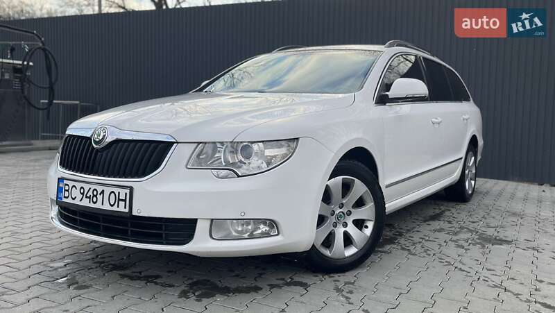 Універсал Skoda Superb 2011 в Дрогобичі