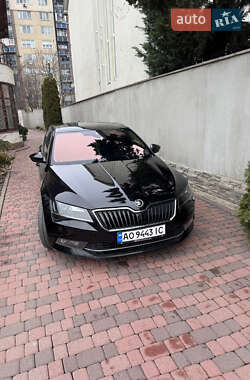 Лифтбек Skoda Superb 2016 в 