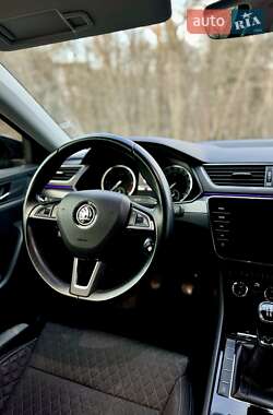 Лифтбек Skoda Superb 2018 в 