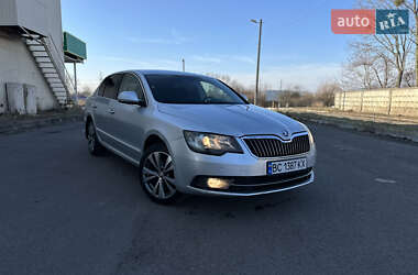 Ліфтбек Skoda Superb 2013 в Червонограді