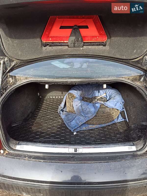 Лифтбек Skoda Superb 2004 в Близнюках