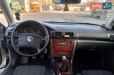 Ліфтбек Skoda Superb 2003 в 