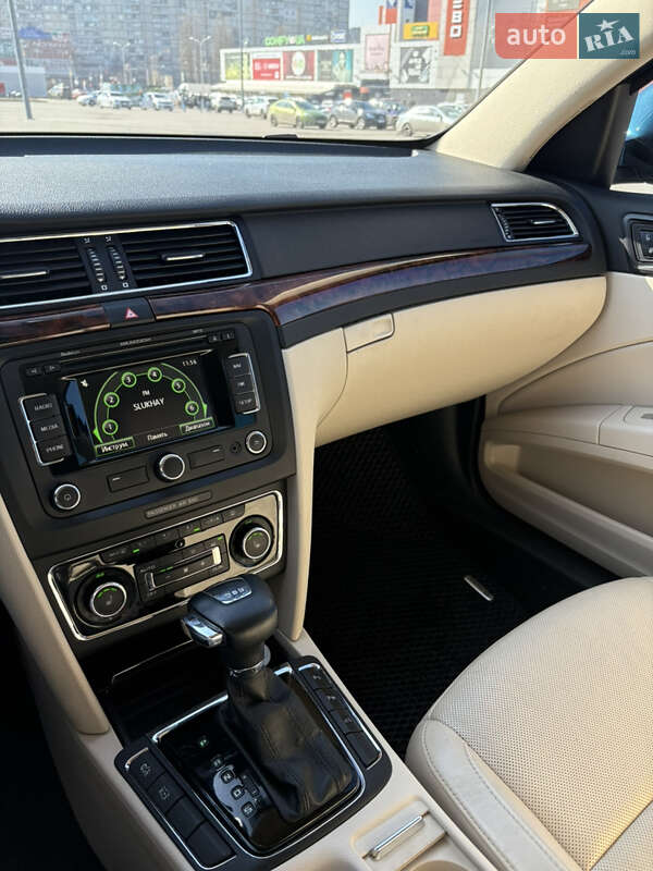 Универсал Skoda Superb 2012 в Харькове