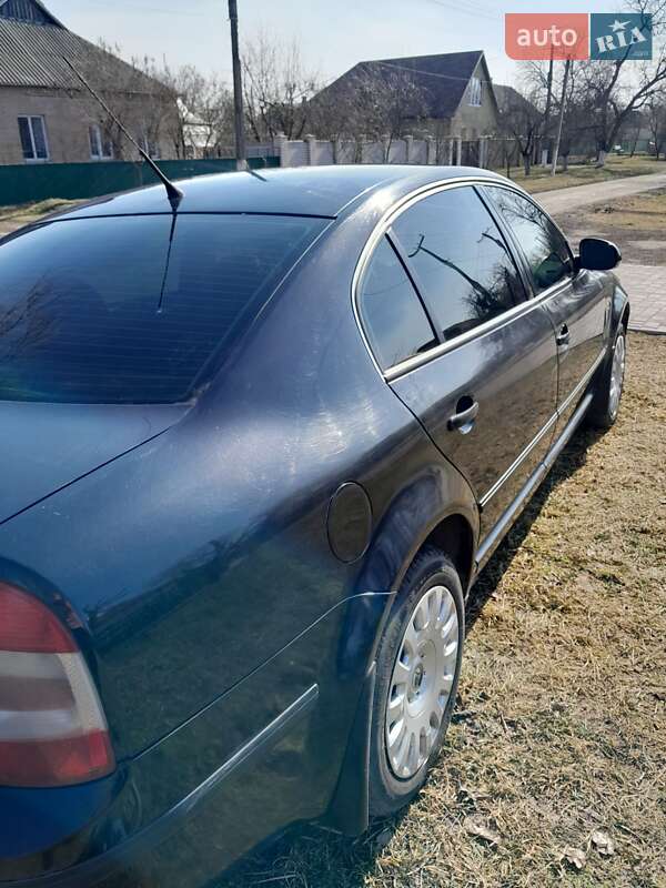 Лифтбек Skoda Superb 2008 в Днепре