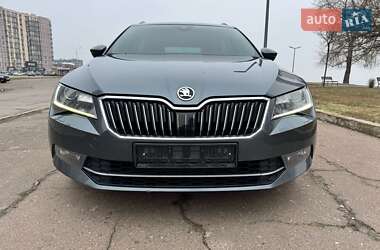 Універсал Skoda Superb 2018 в 