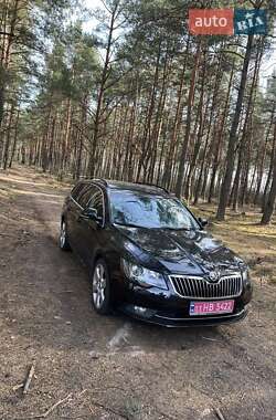 Универсал Skoda Superb 2015 в Седлище