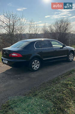 Лифтбек Skoda Superb 2011 в 