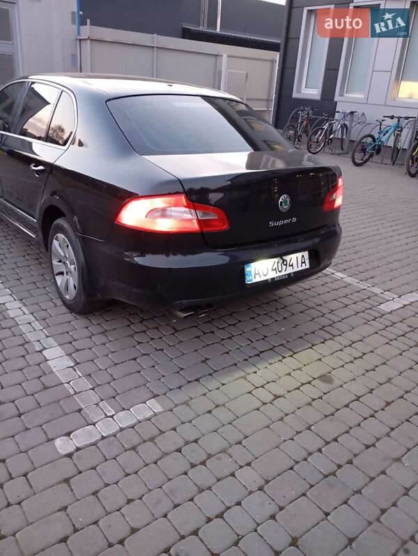 Лифтбек Skoda Superb 2011 в Мукачево
