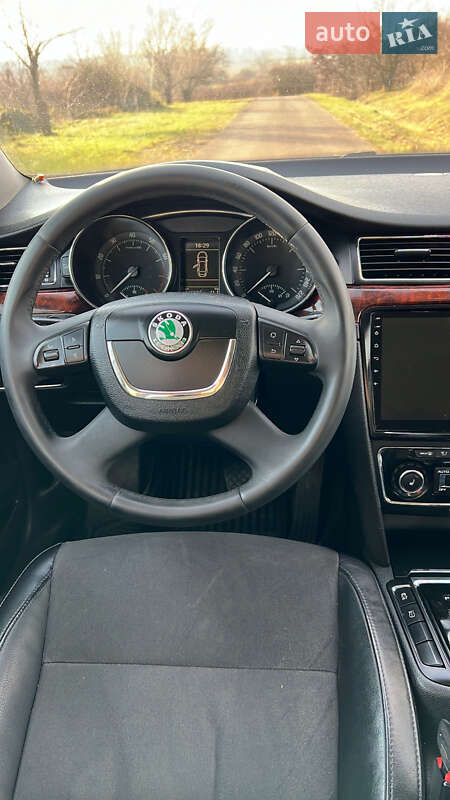 Лифтбек Skoda Superb 2011 в Мукачево