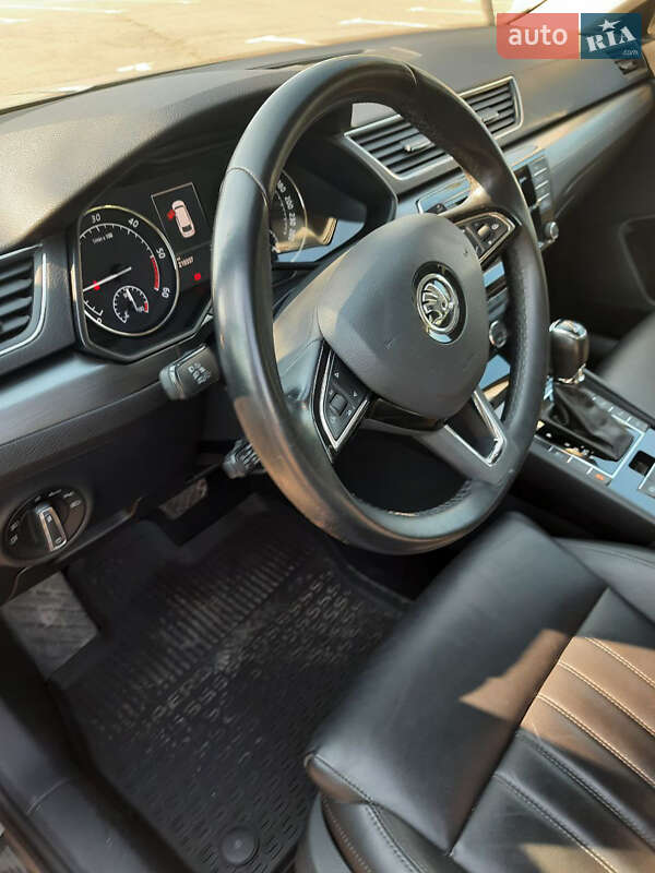 Универсал Skoda Superb 2015 в Киеве фото 18 Универсал Skoda Superb 2015 в Киеве