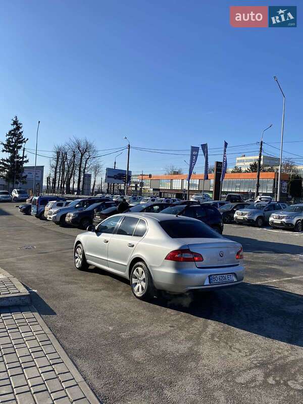 Ліфтбек Skoda Superb 2010 в Тернополі