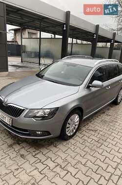 Универсал Skoda Superb 2011 в Львове