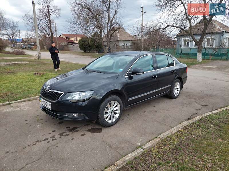 Лифтбек Skoda Superb 2013 в Кривом Роге