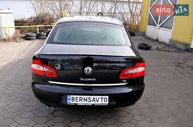 Лифтбек Skoda Superb 2011 в 