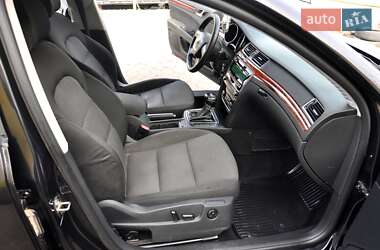 Лифтбек Skoda Superb 2011 в 
