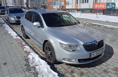 Лифтбек Skoda Superb 2012 в 
