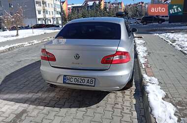 Лифтбек Skoda Superb 2012 в 