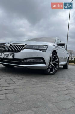 Универсал Skoda Superb 2020 в 