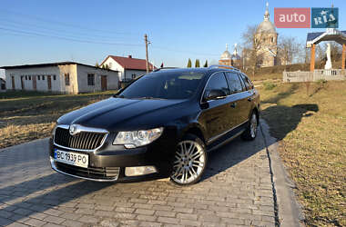 Универсал Skoda Superb 2011 в 