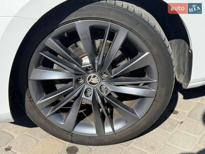 Універсал Skoda Superb 2020 в Хмельницькому