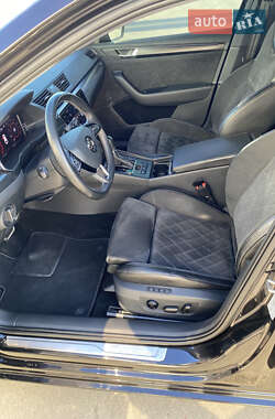 Універсал Skoda Superb 2020 в 