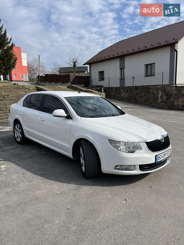 Ліфтбек Skoda Superb 2013 в Тернополі