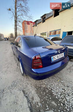 Лифтбек Skoda Superb 2003 в 