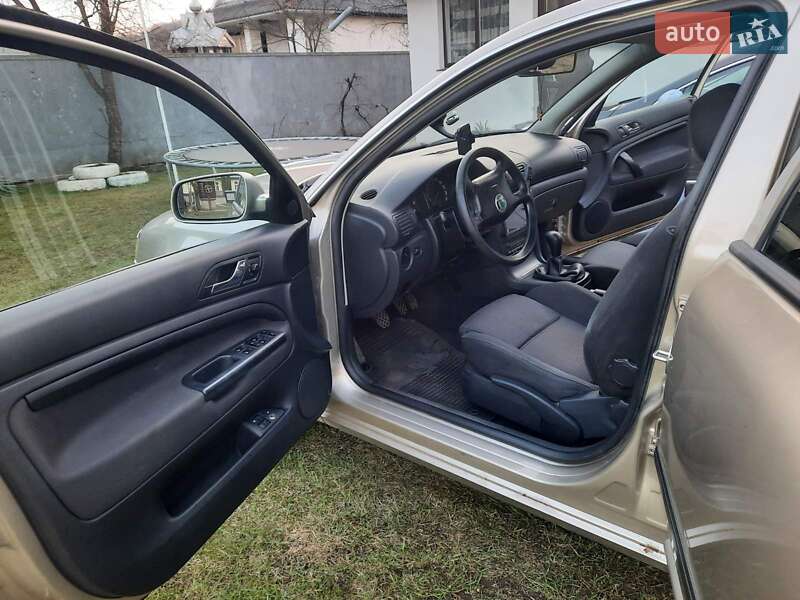 Лифтбек Skoda Superb 2005 в Косове