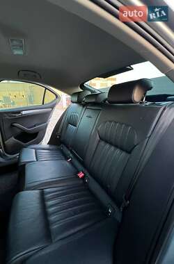 Лифтбек Skoda Superb 2015 в 