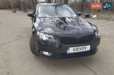 Лифтбек Skoda Superb 2013 в 