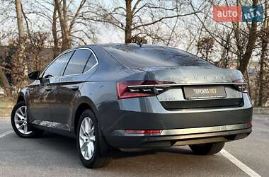 Ліфтбек Skoda Superb 2020 в 