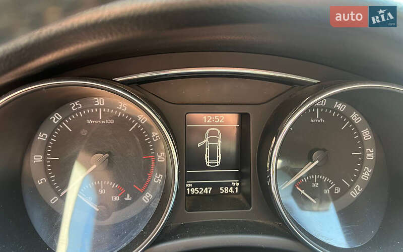 Универсал Skoda Superb 2012 в Черновцах