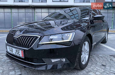 Ліфтбек Skoda Superb 2017 в Сваляві