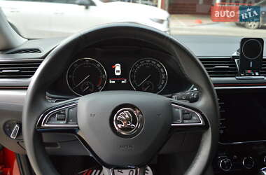 Лифтбек Skoda Superb 2019 в 