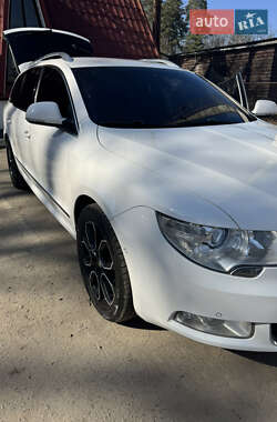 Універсал Skoda Superb 2010 в 