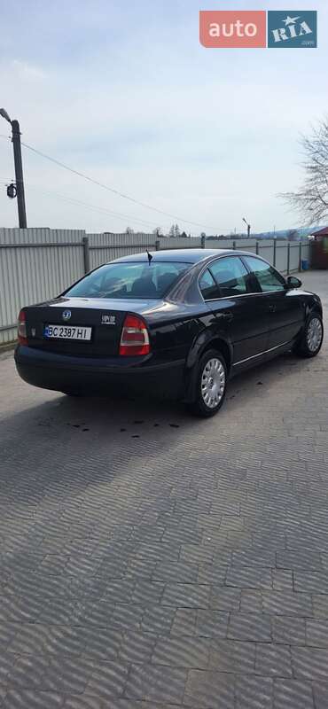 Лифтбек Skoda Superb 2006 в Львове