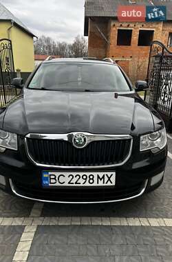 Універсал Skoda Superb 2011 в 